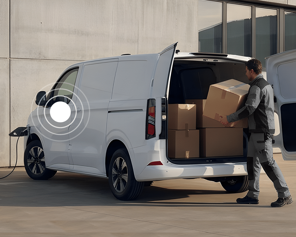 Witte bestelbus van een zzp'er voor een bedrijfspand, met GPS tracker